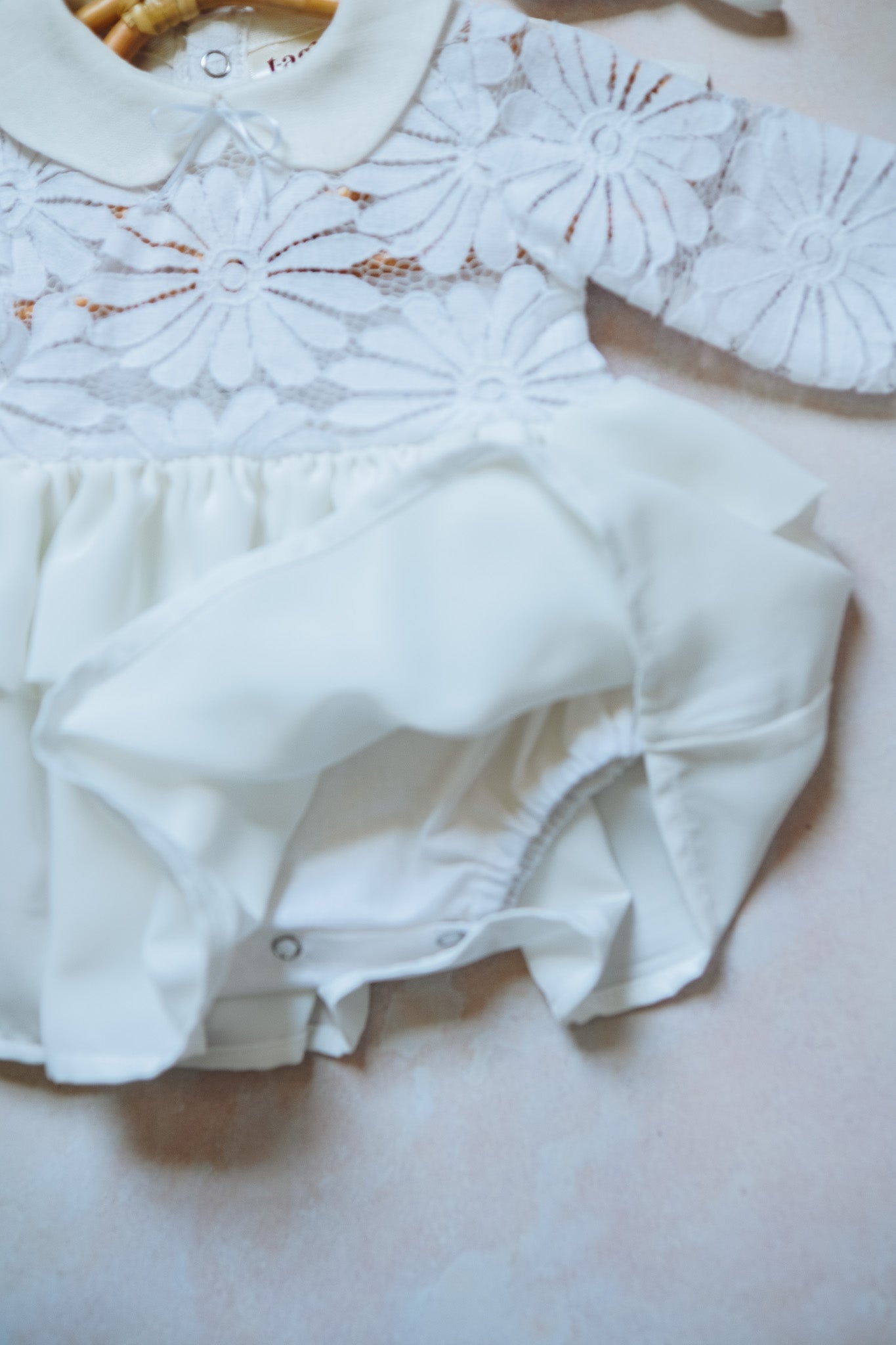 PRE ORDER Newborn  Daisy Flowers