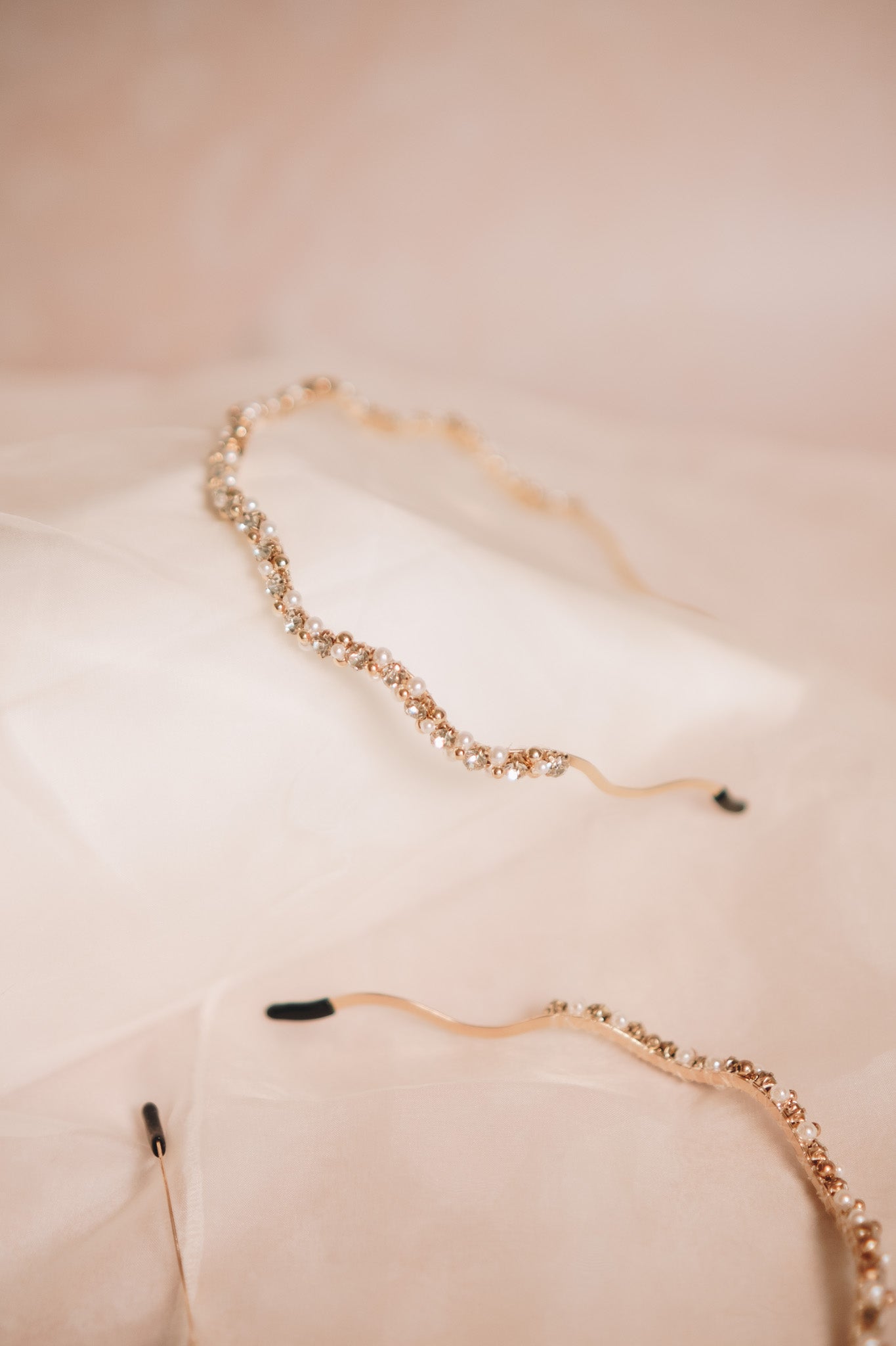 Wave Pearls in Gold